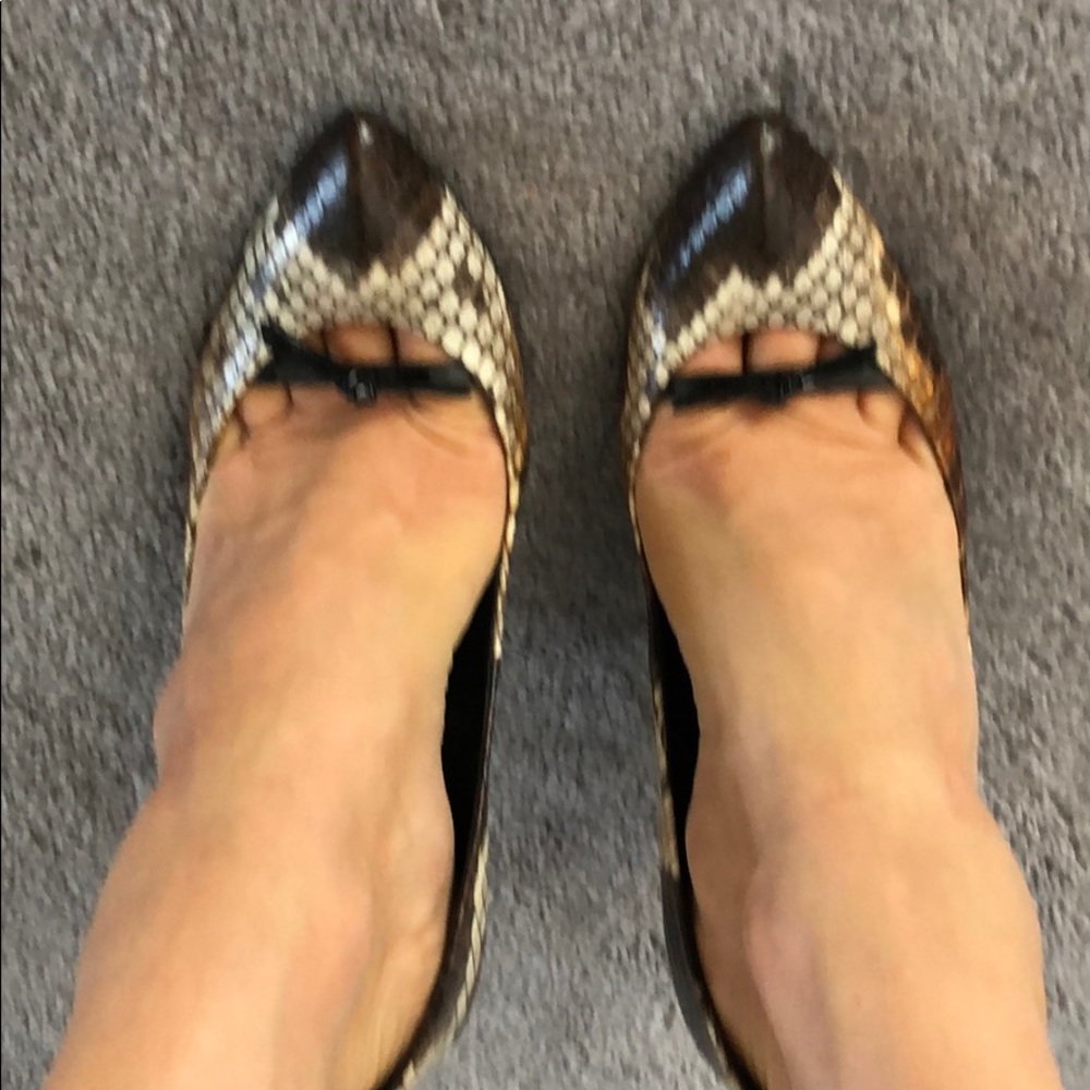 Authentic Gucci Python heels. Hello!!!!! - Picture 5 of 8